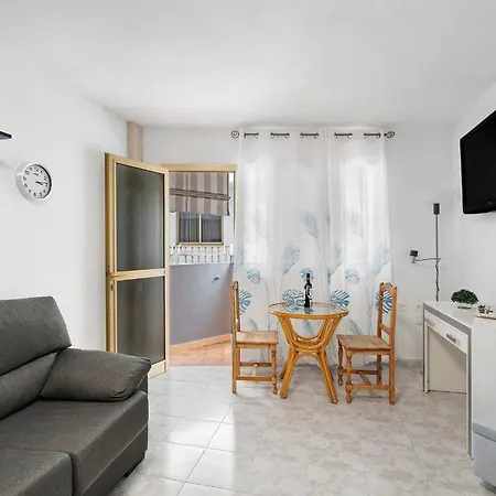 Apt Niky By Paramount Holidays * Costa Adeje (Tenerife)