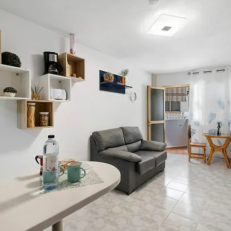 Apt Niky By Paramount Holidays 아데제